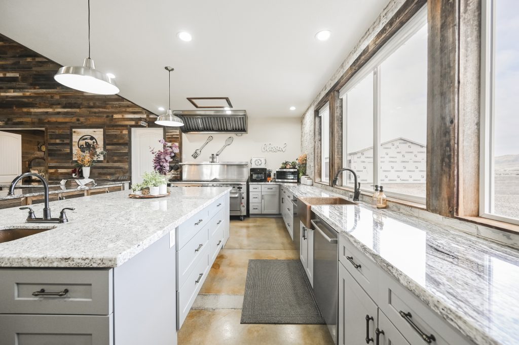 6510 Sunset Drive – 096