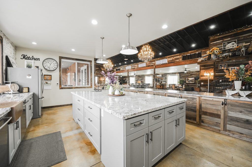 6510 Sunset Drive – 098